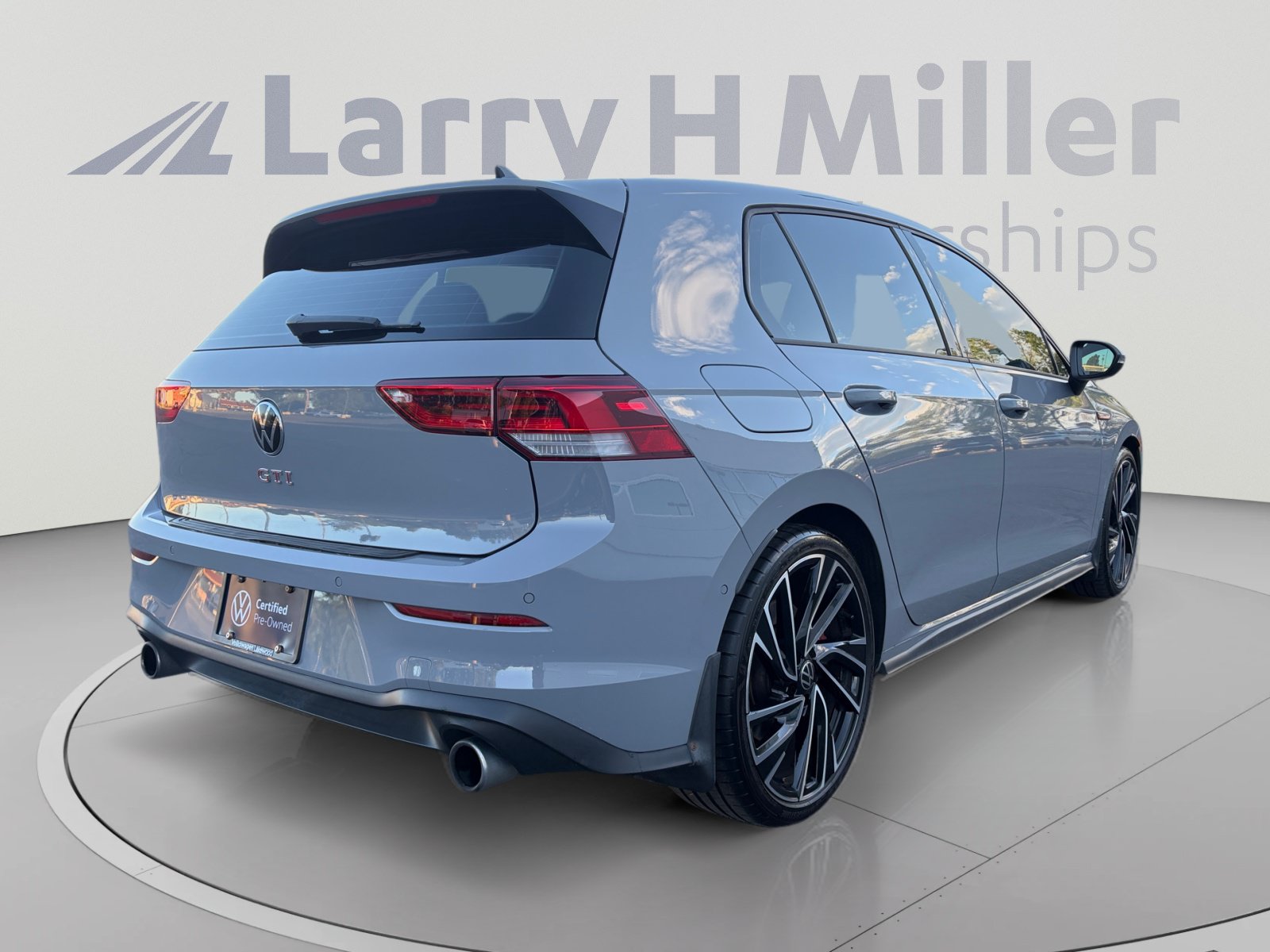 Used 2024 Volkswagen GTI Autobahn FWD image 5