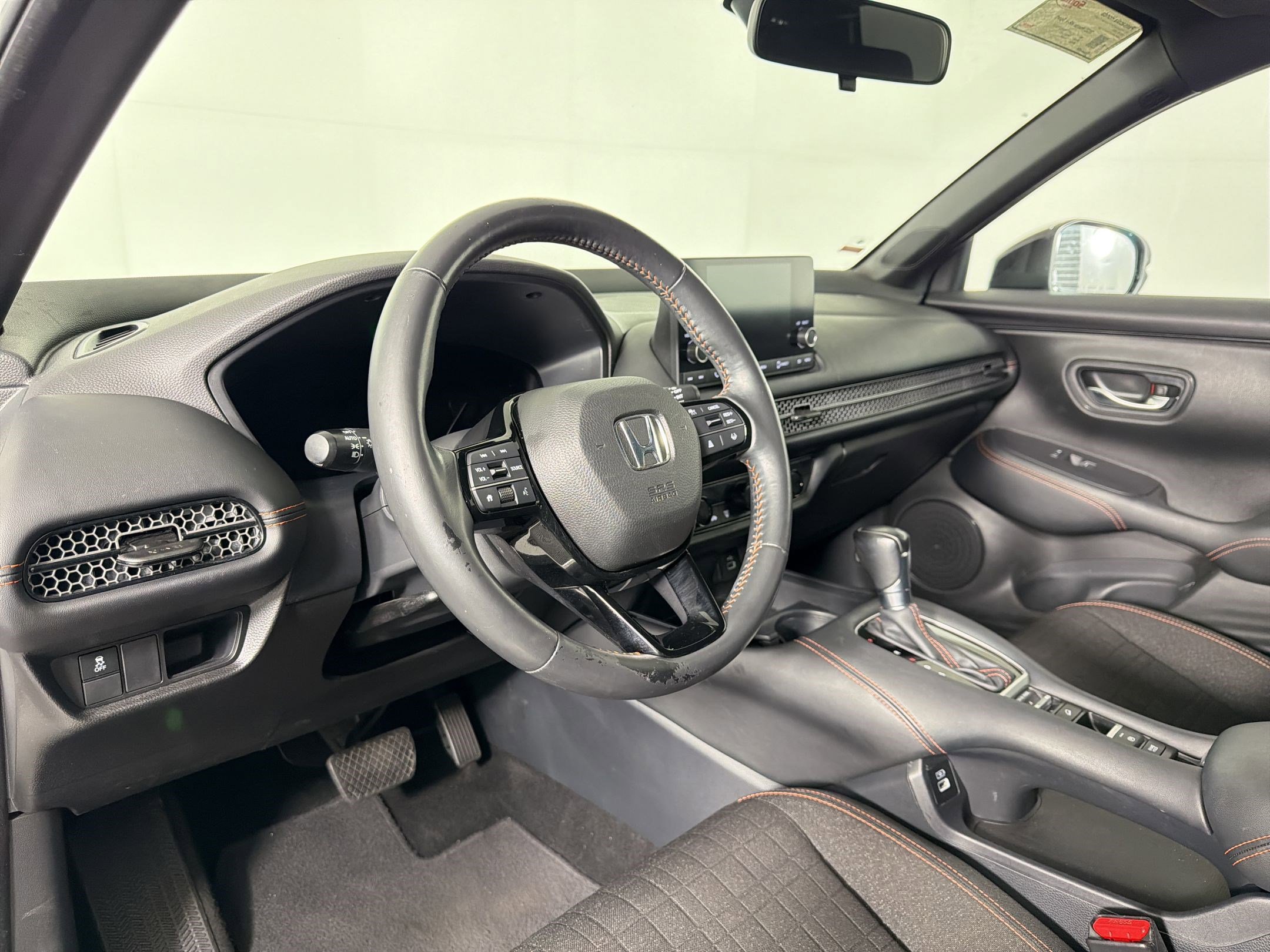 Used 2023 Honda HR-V Sport image 4