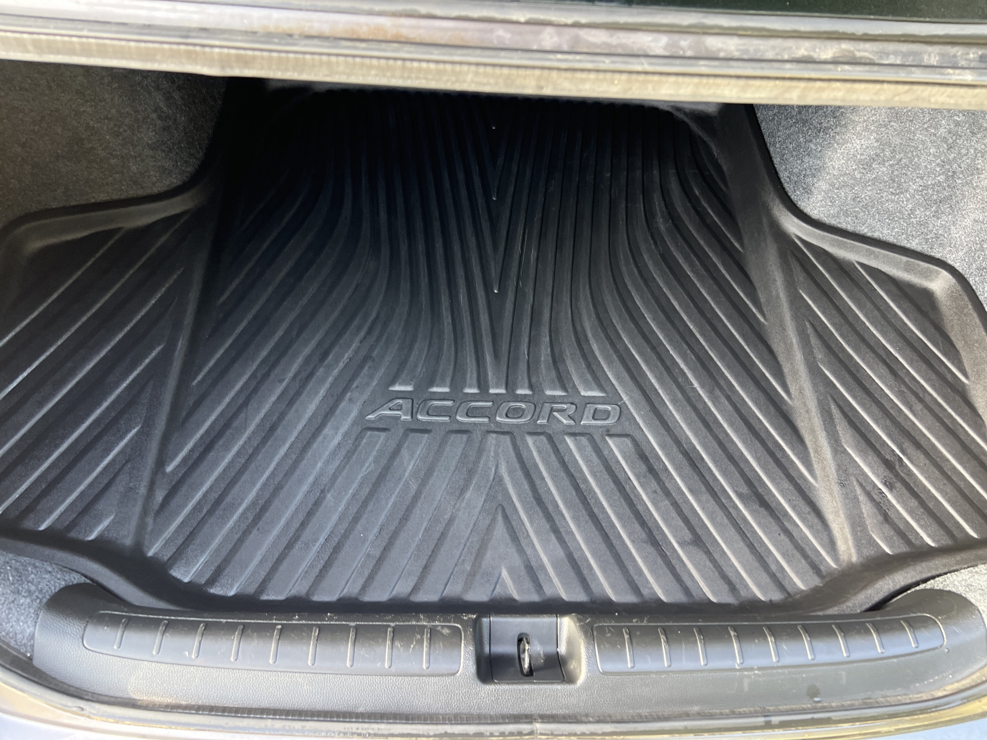 Used 2021 Honda Accord EX-L image 30