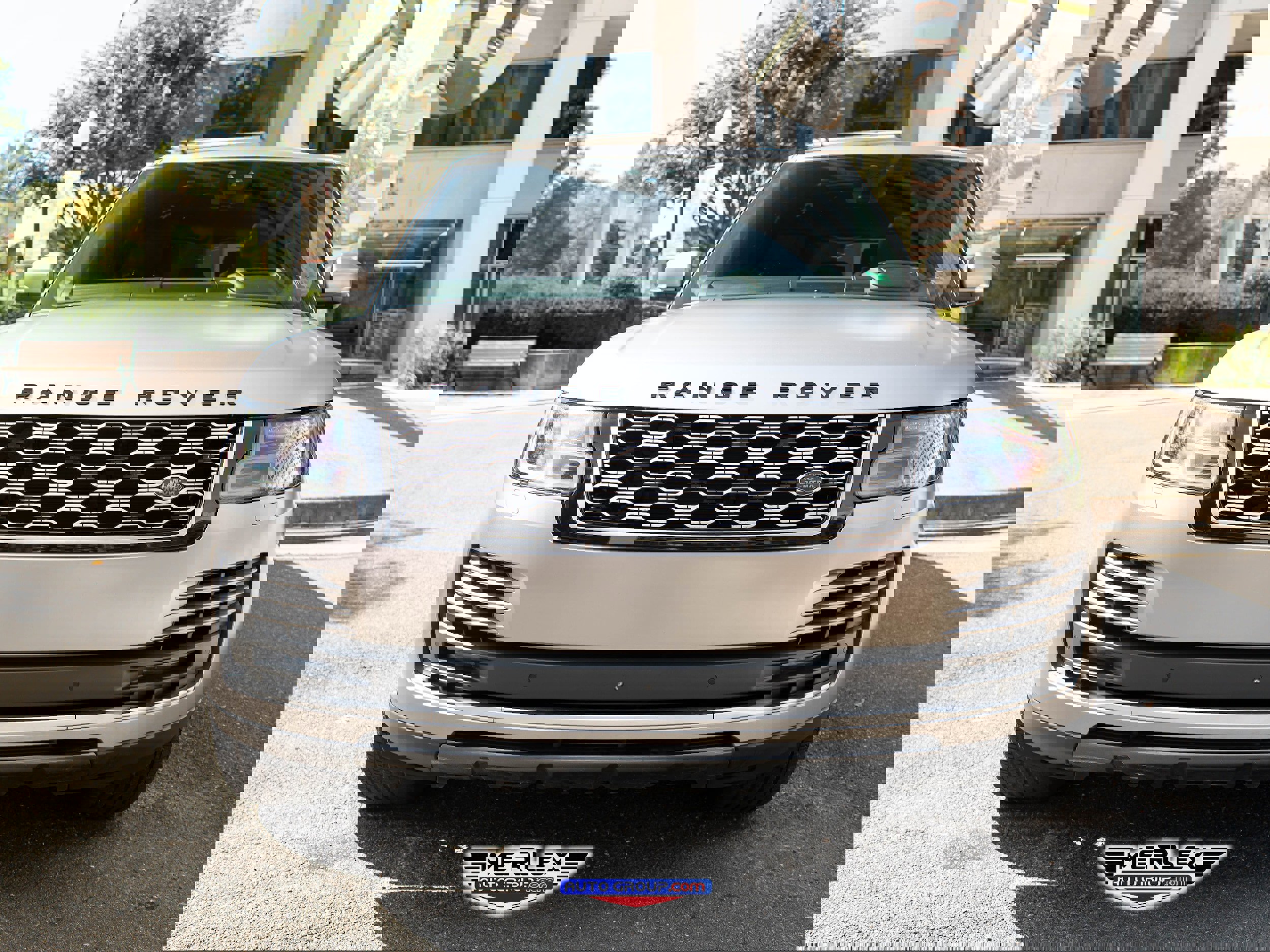 Used 2018 Land Rover Range Rover Long Wheelbase Supercharged image 2