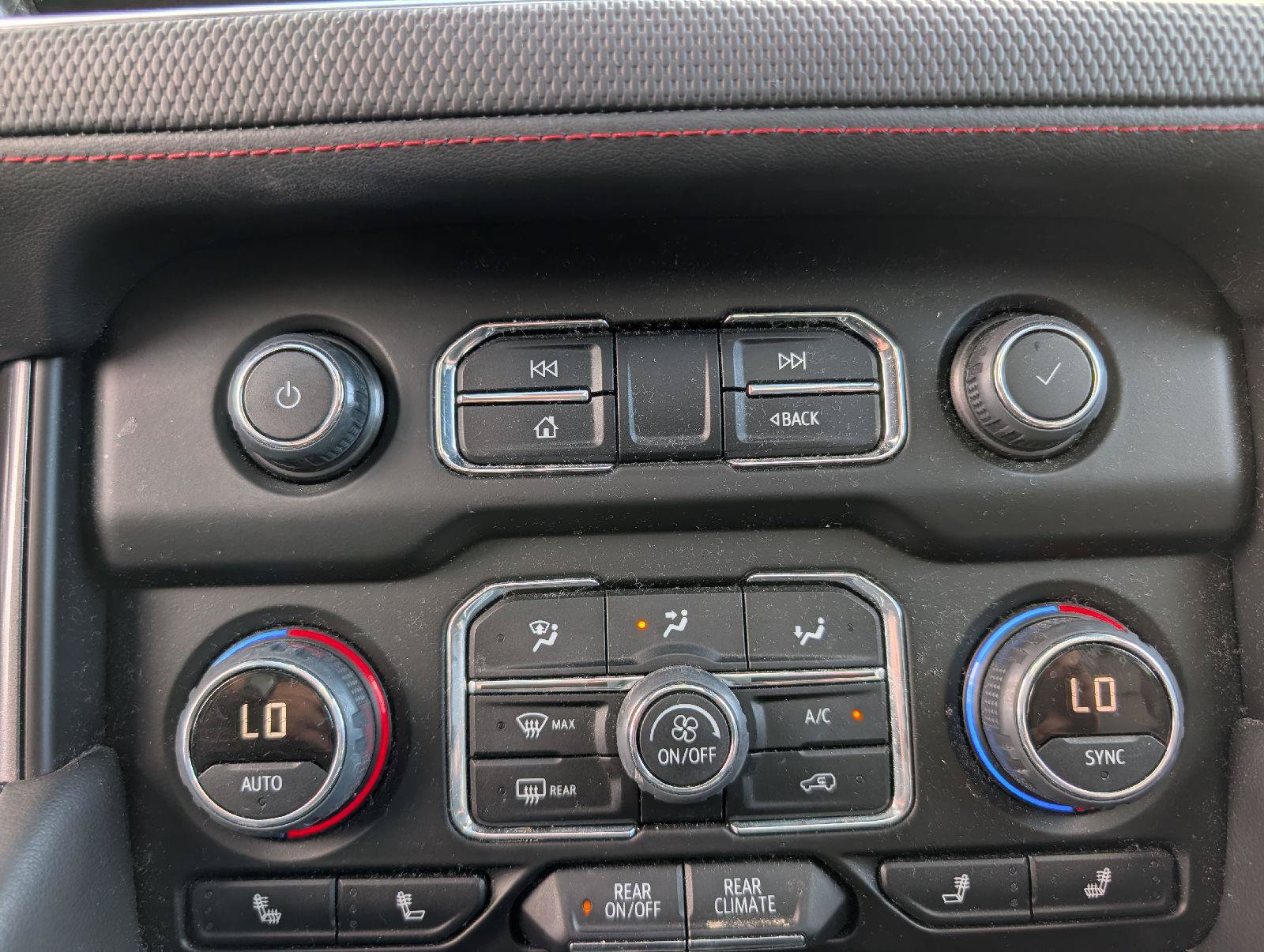 Used 2022 Chevrolet Tahoe RST AWD/4WD image 19