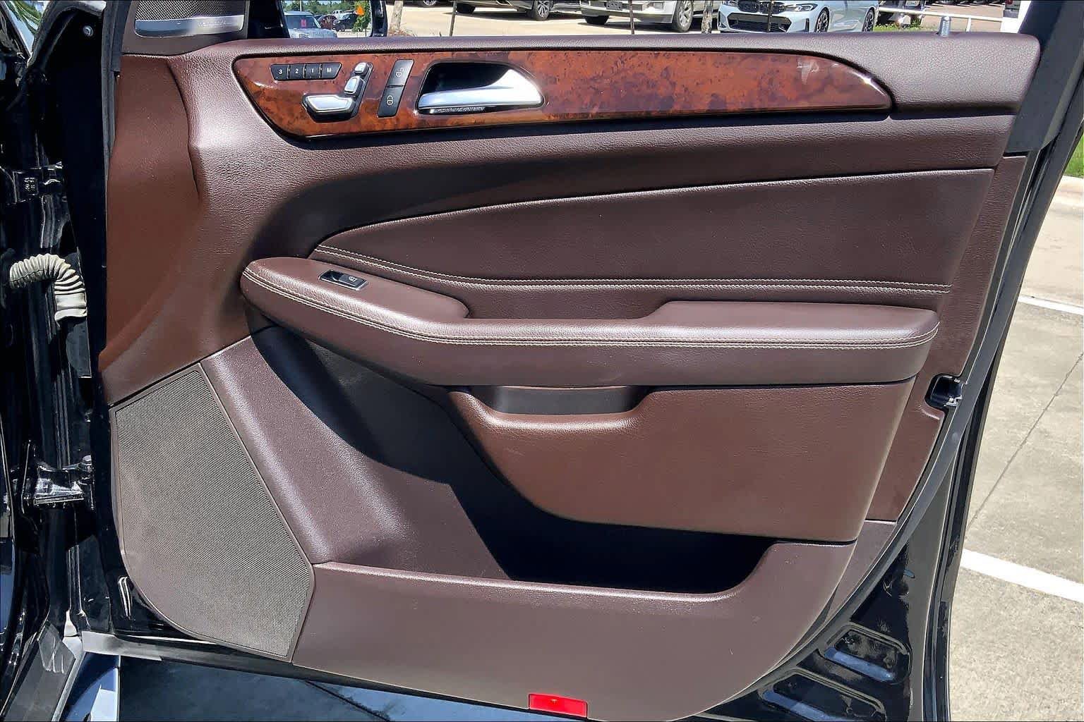 Used 2019 Mercedes-Benz GLS 450 4MATIC image 26