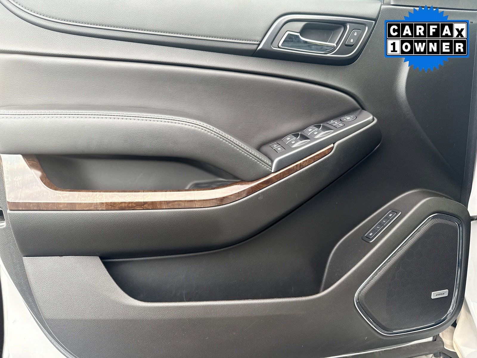 Used 2019 Chevrolet Suburban LT w/ Luxury Package image 10