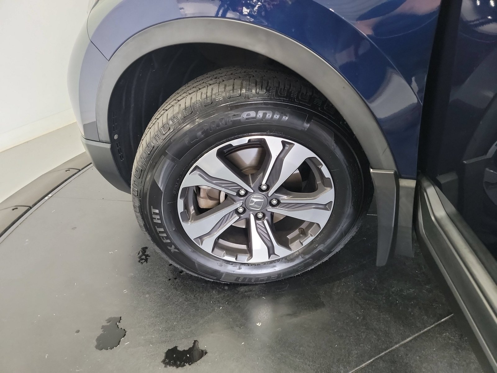Used 2018 Honda CR-V LX image 29