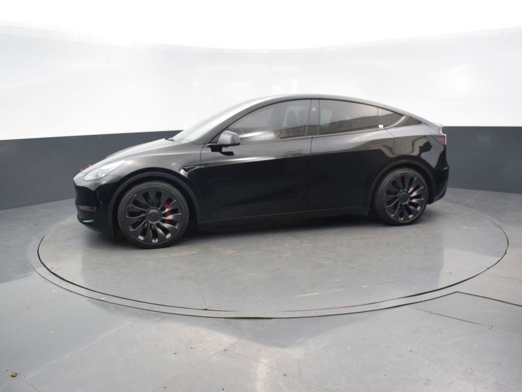 Used 2024 Tesla Model Y Performance AWD/4WD image 2