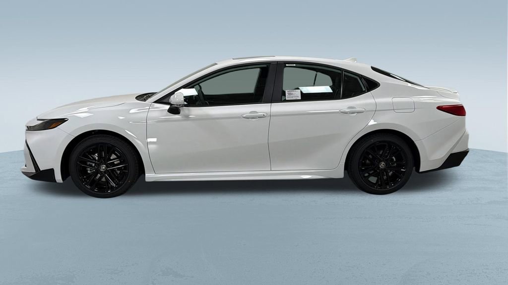 Used 2026 Toyota Camry SE image 9