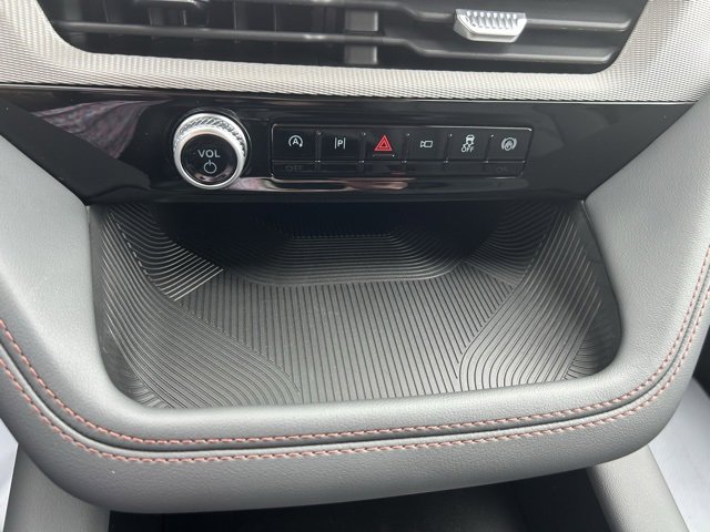 New 2025 Ford Explorer Active image 28