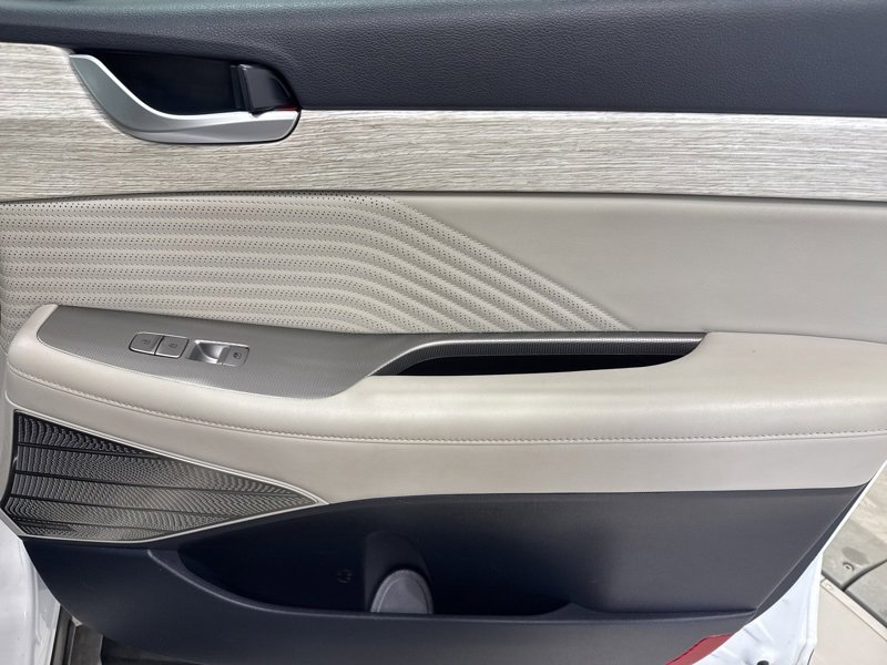 Used 2024 Hyundai Palisade Calligraphy image 18