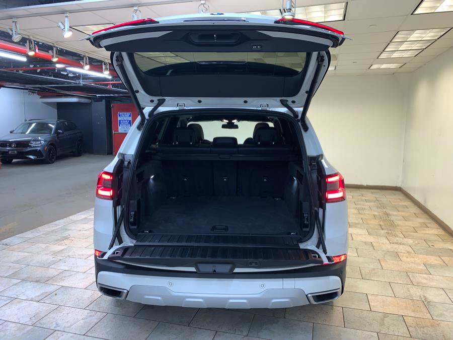 Used 2022 BMW X5 xDrive40i w/ Premium Package image 53