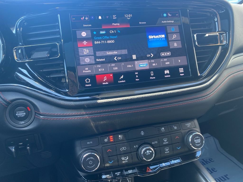 Used 2024 Dodge Durango GT image 31