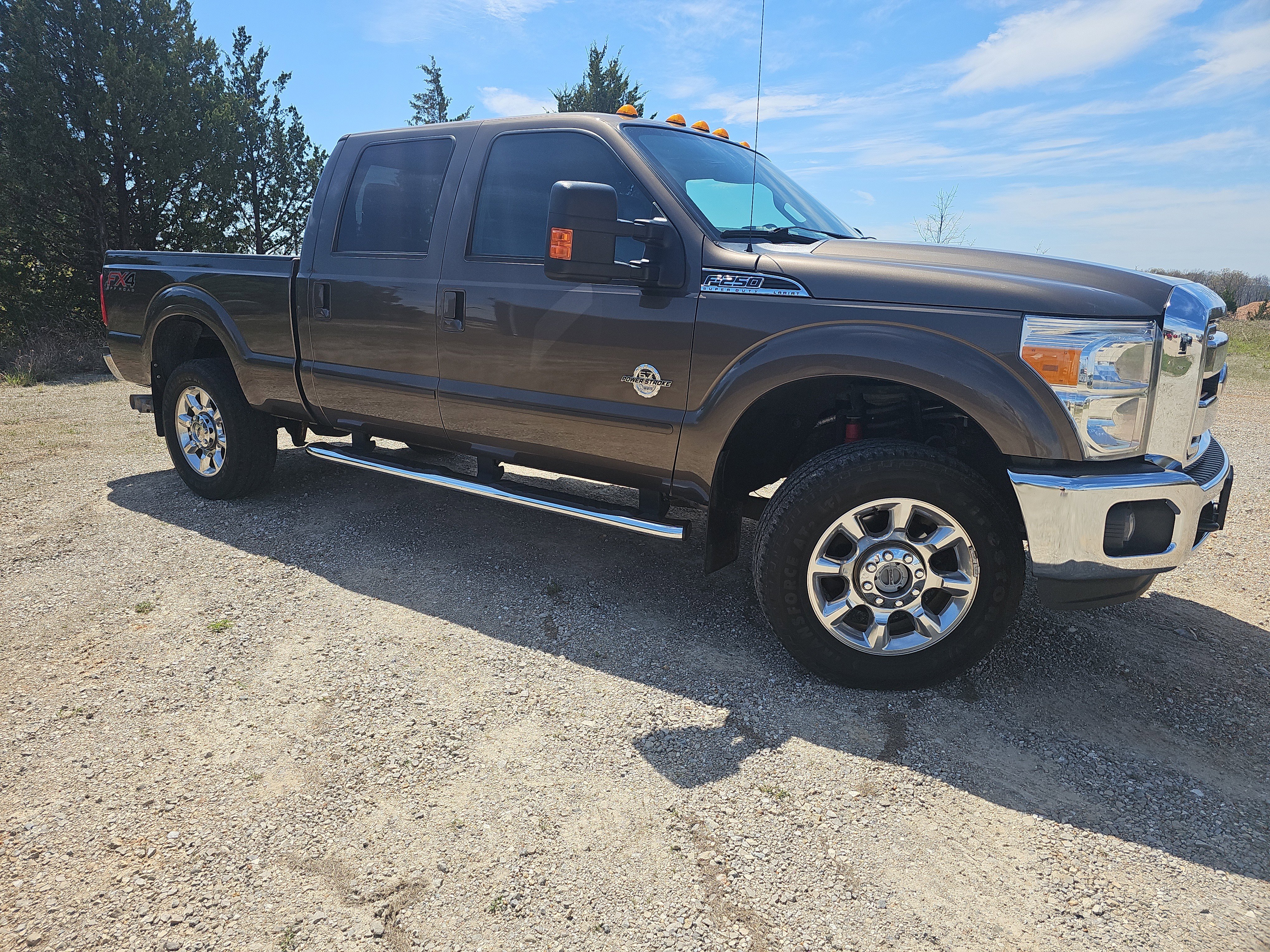 Used 2015 Ford F250 Lariat w/ Lariat Ultimate Package image 2