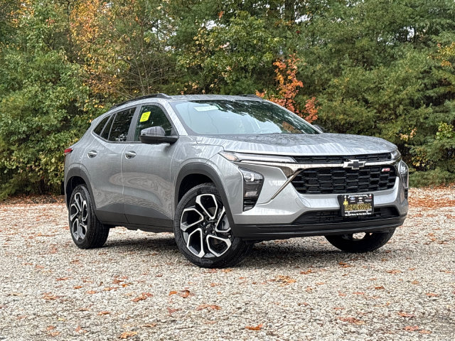 New 2026 Chevrolet Trax RS w/ Driver Confidence Package FWD image 2
