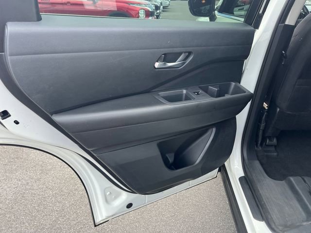 Used 2022 Nissan Pathfinder SV image 23