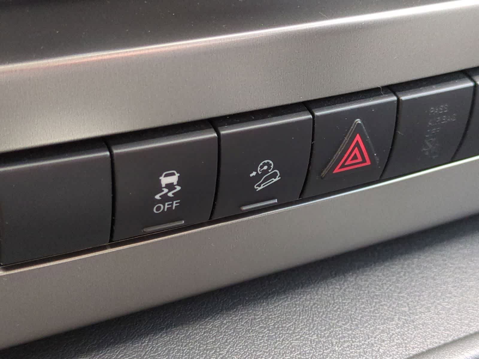 Used 2012 Jeep Liberty Sport AWD/4WD image 30