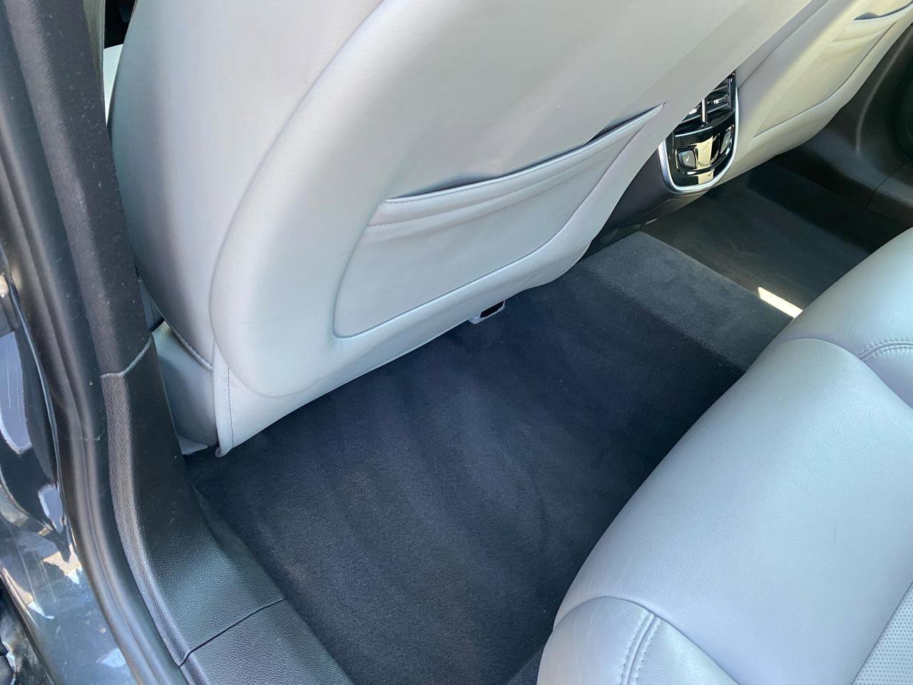 Used 2013 Cadillac XTS Luxury FWD image 27