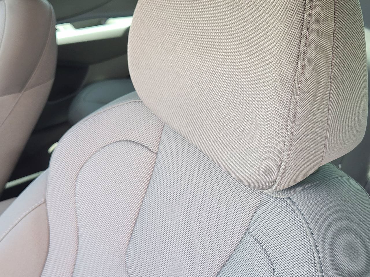 Certified 2025 Hyundai Elantra SE FWD image 12
