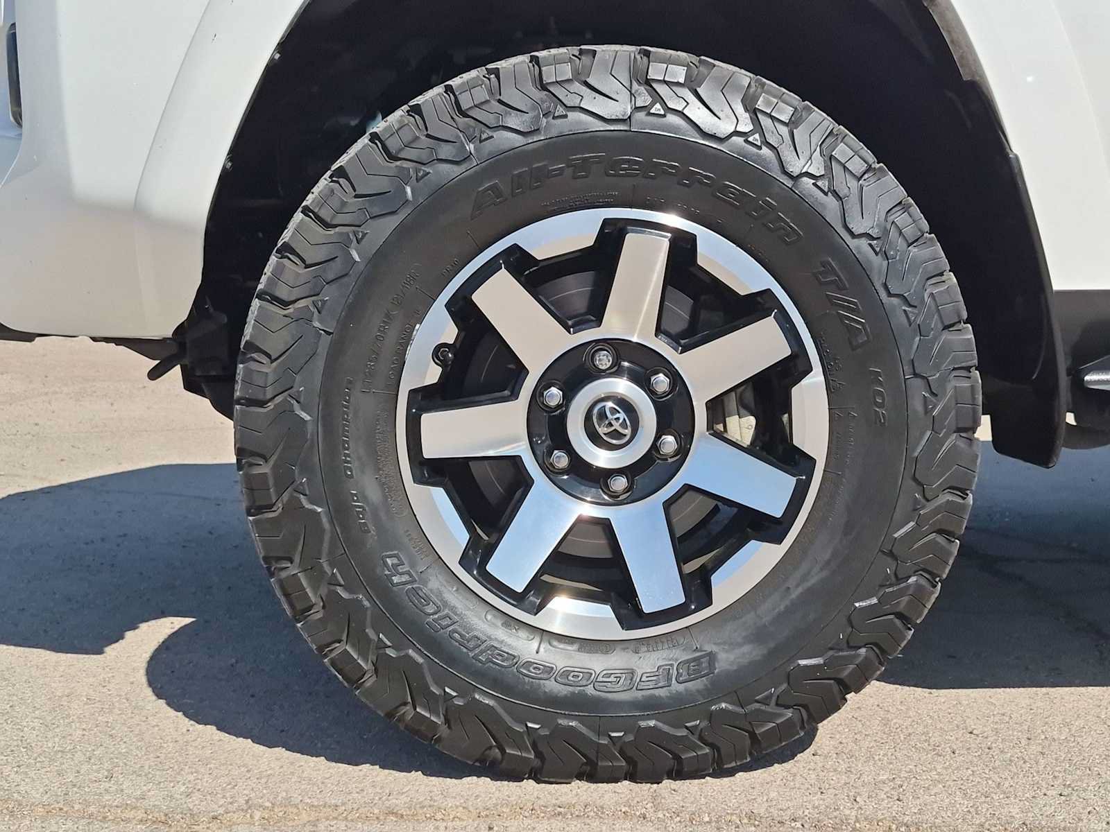 Used 2019 Toyota 4Runner TRD Off-Road Premium AWD/4WD image 14