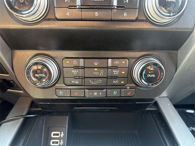 Used 2019 Ford F150 Platinum w/ Equipment Group 701A Luxury image 19