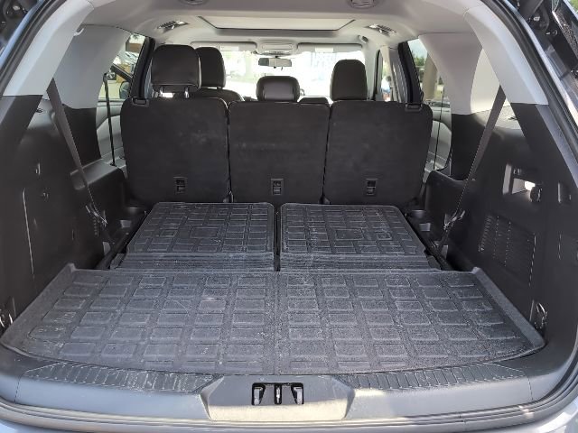 Used 2021 Ford Explorer XLT w/ Equipment Group 202A RWD image 28