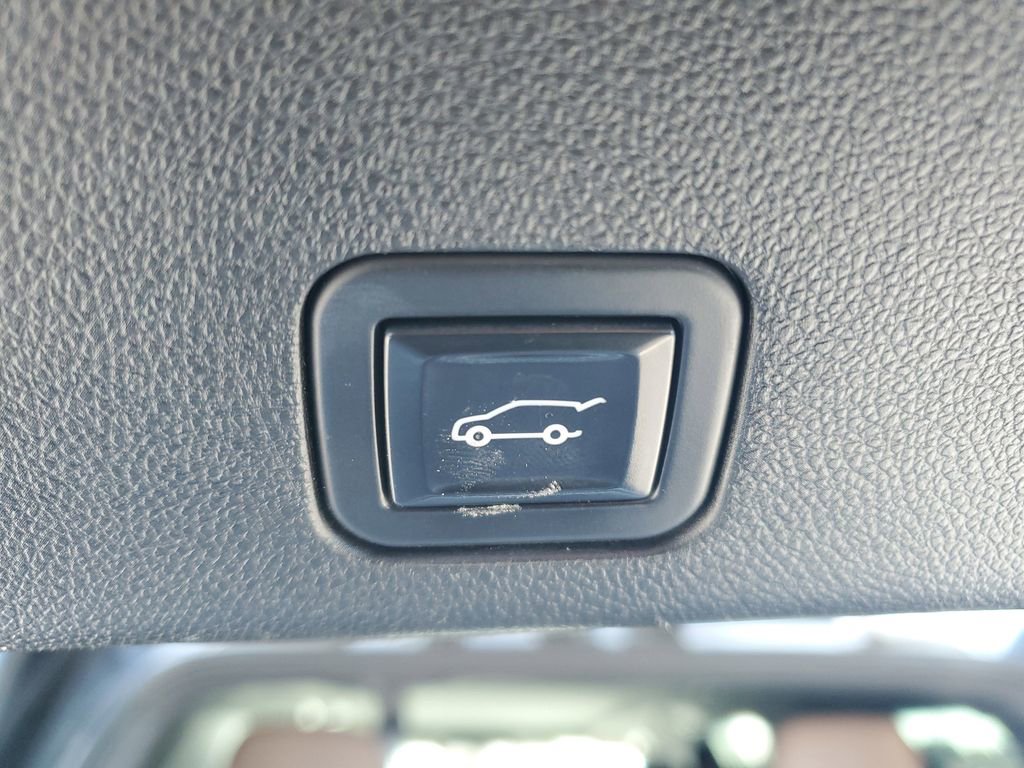 Used 2023 Chevrolet Tahoe High Country w/ LPO, Illumination Package image 34