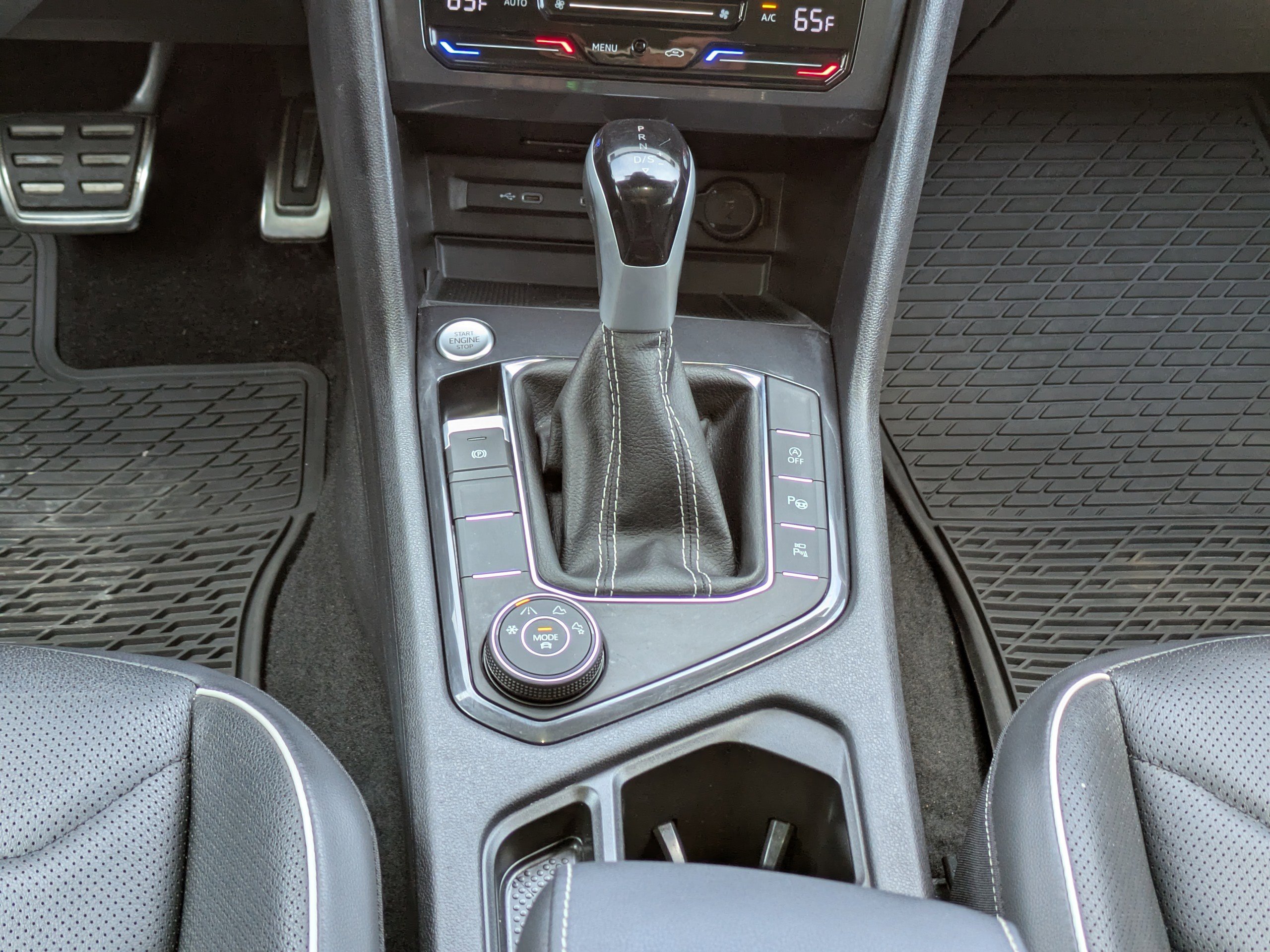 Certified 2024 Volkswagen Tiguan SEL R-Line AWD/4WD image 20