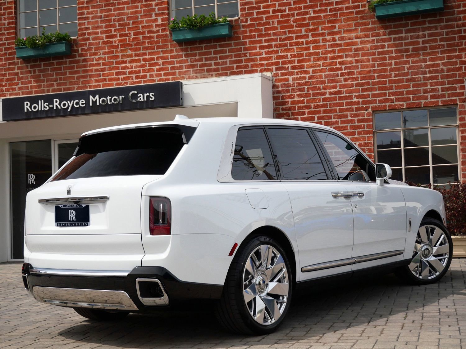 New 2026 Rolls-Royce Cullinan image 2