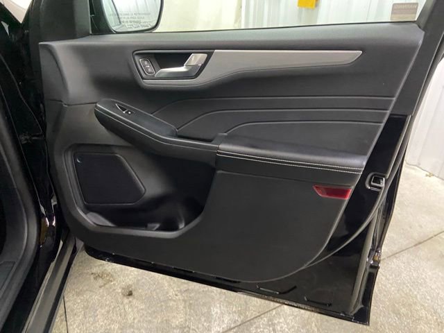 Used 2024 Ford Escape Platinum AWD/4WD image 28