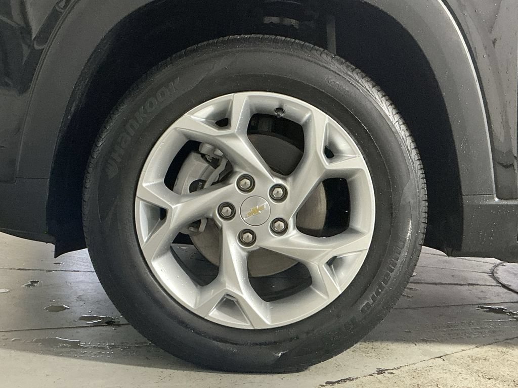 Used 2024 Chevrolet Trax LS w/ LS Convenience Package FWD image 13