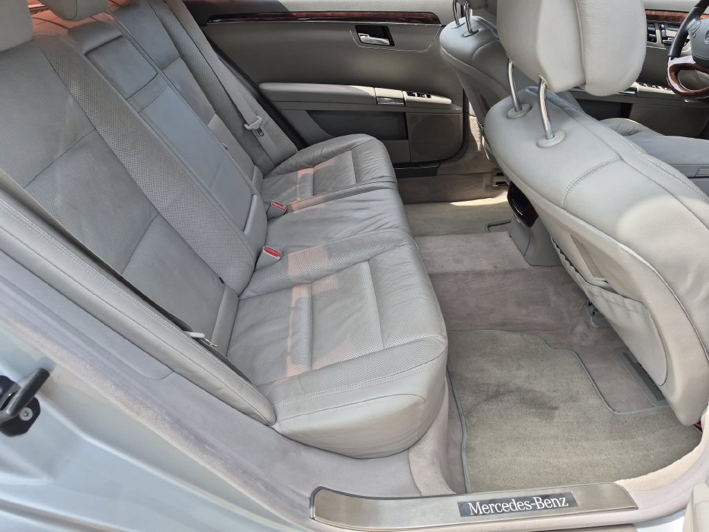 Used 2010 Mercedes-Benz S 550 image 18