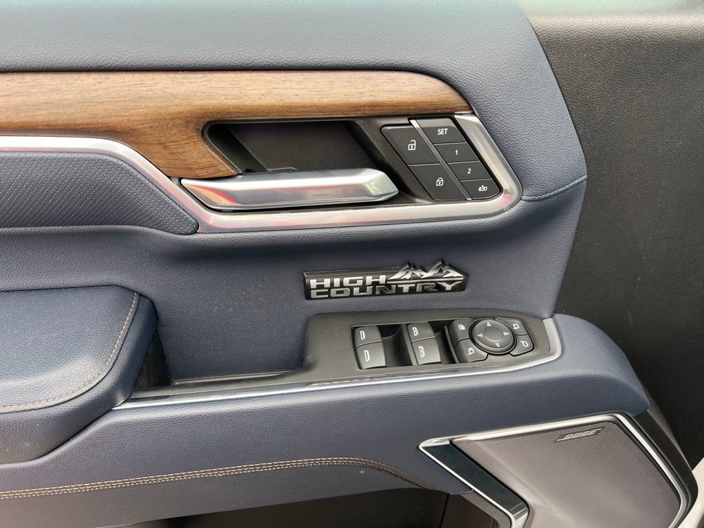 Used 2022 Chevrolet Silverado 1500 High Country w/ High Country Premium Package image 16