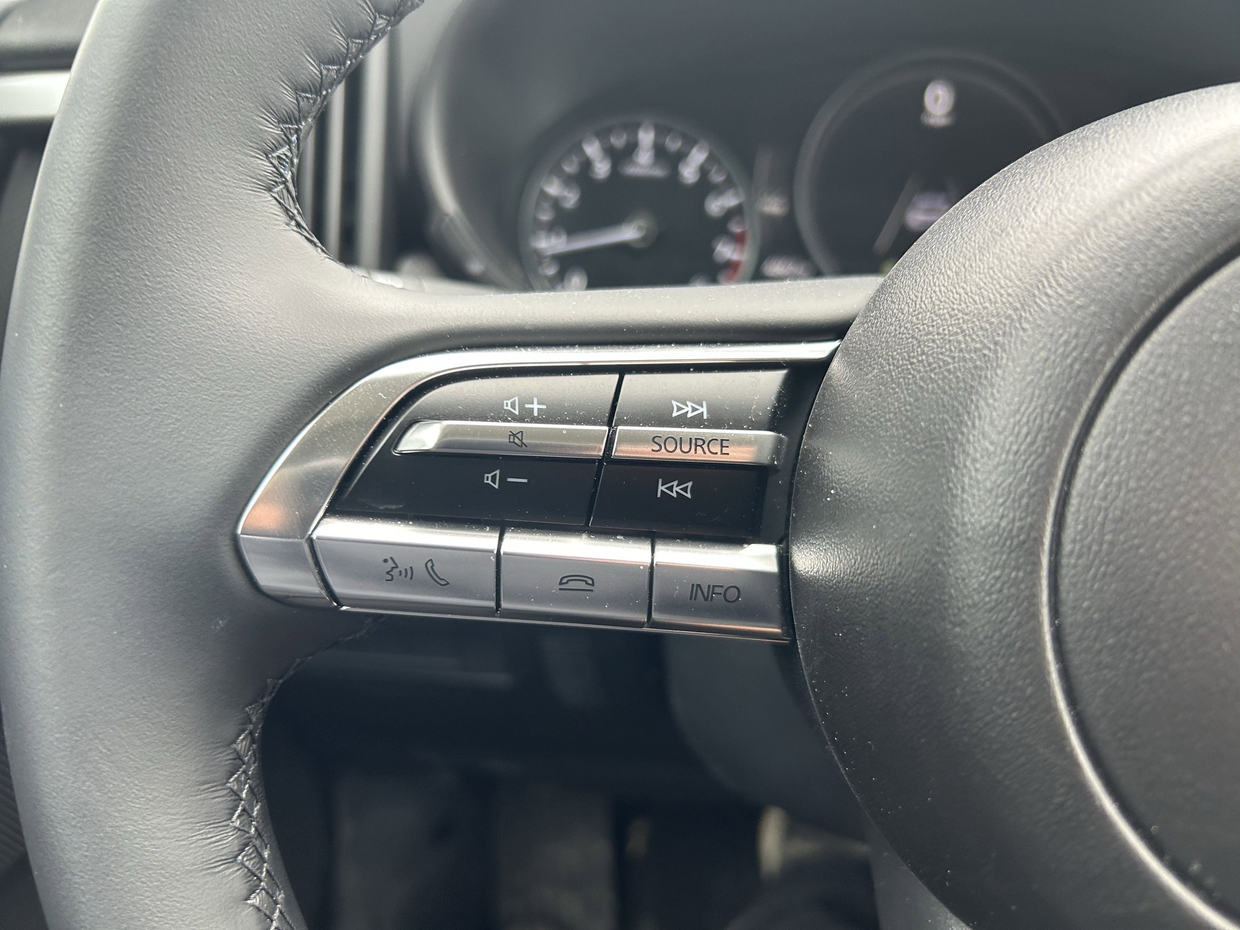 Certified 2025 MAZDA CX-50 AWD 2.5 S w/ Premium Package image 19