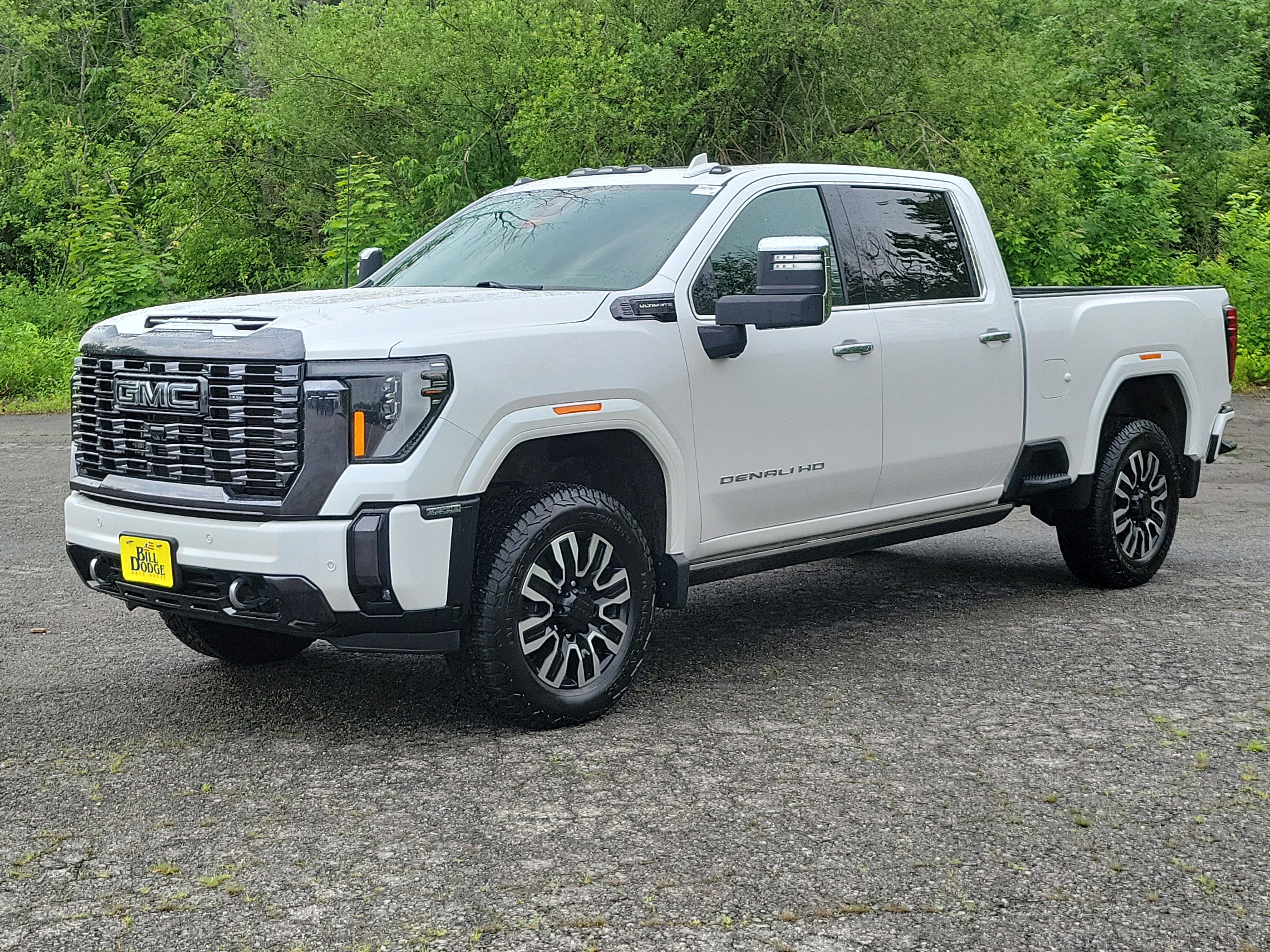 Used 2024 GMC Sierra 3500 Denali Ultimate AWD/4WD image 1