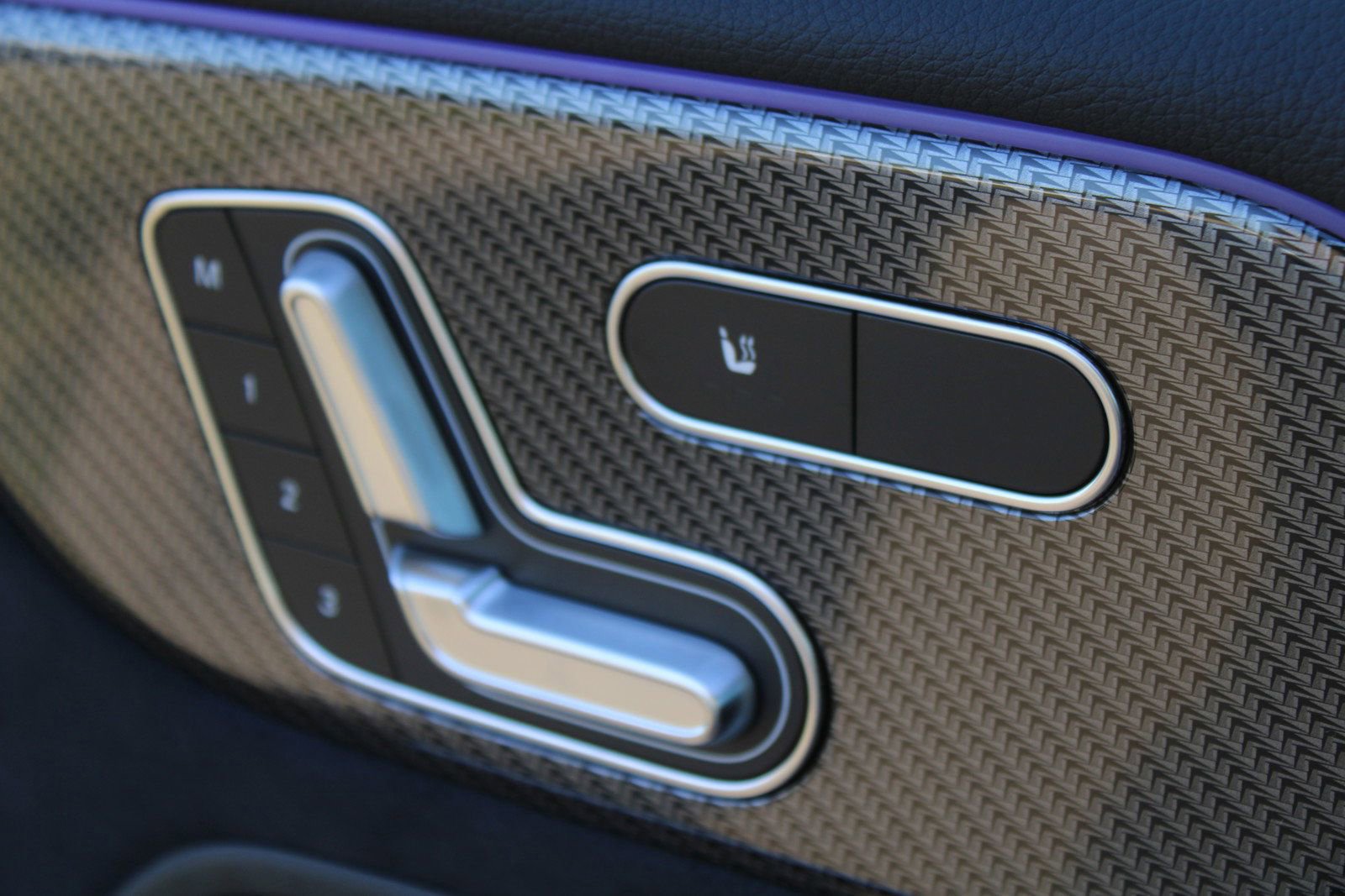 Certified 2025 Mercedes-Benz GLB 35 AMG 4MATIC image 15