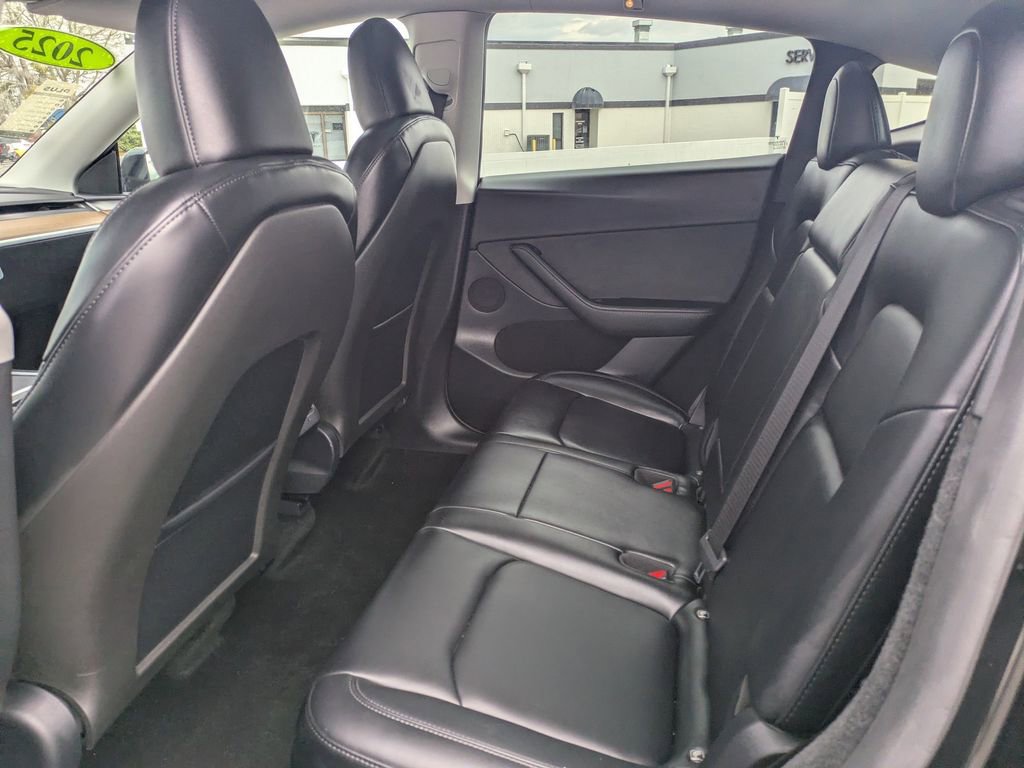 Used 2024 Tesla Model Y Performance image 15