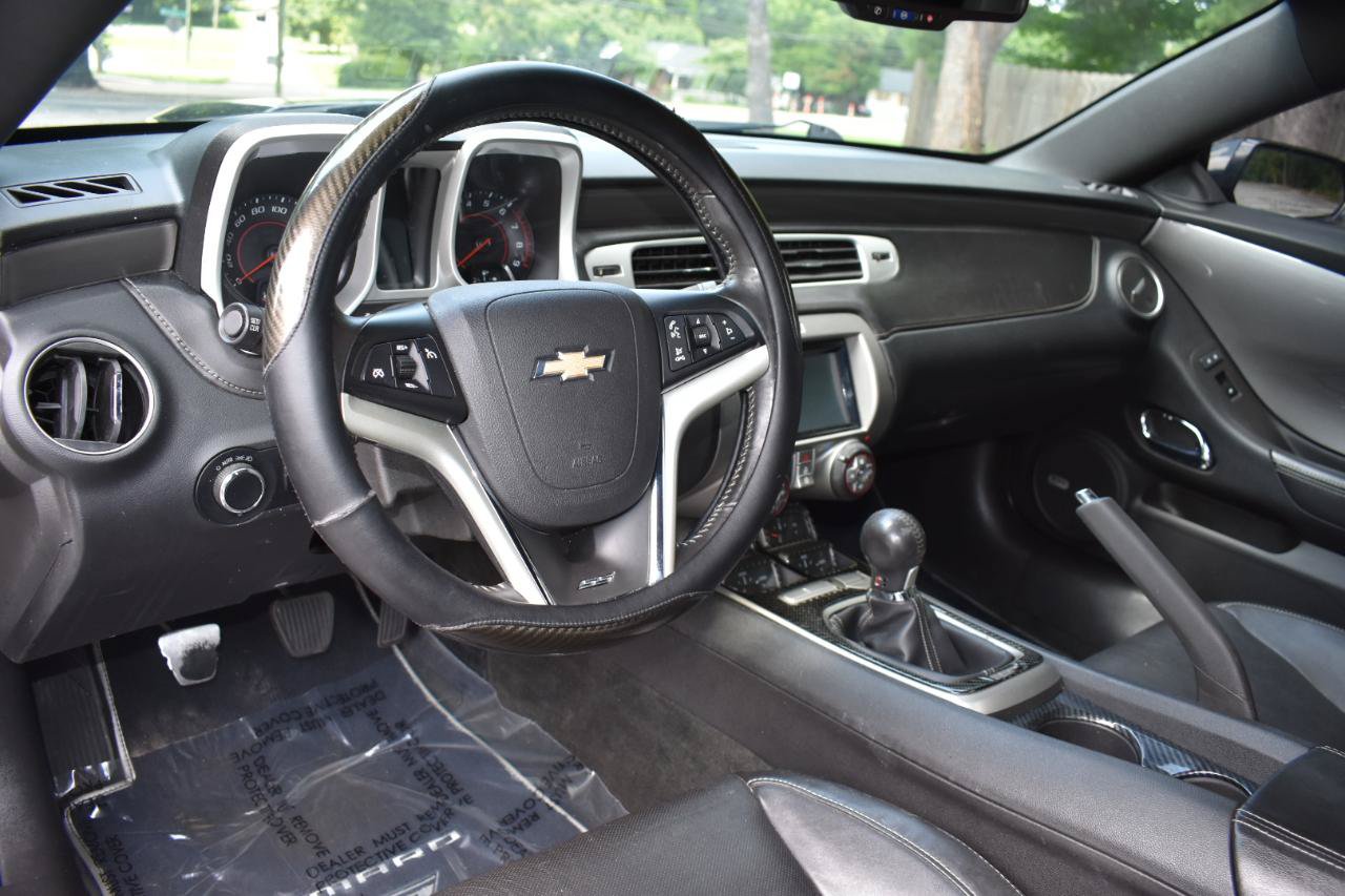 Used 2012 Chevrolet Camaro SS RWD image 14