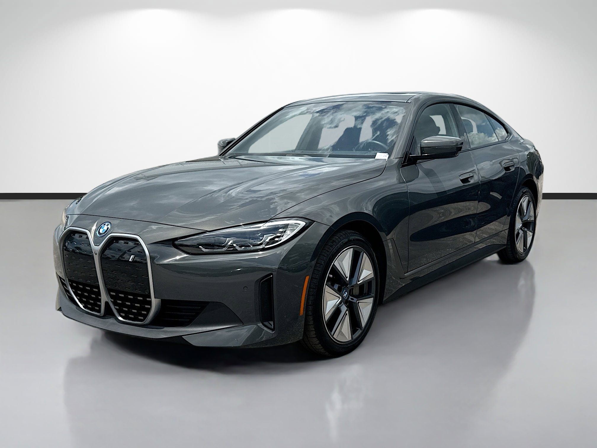Used 2023 BMW i4 eDrive35 w/ Premium Package RWD image 7