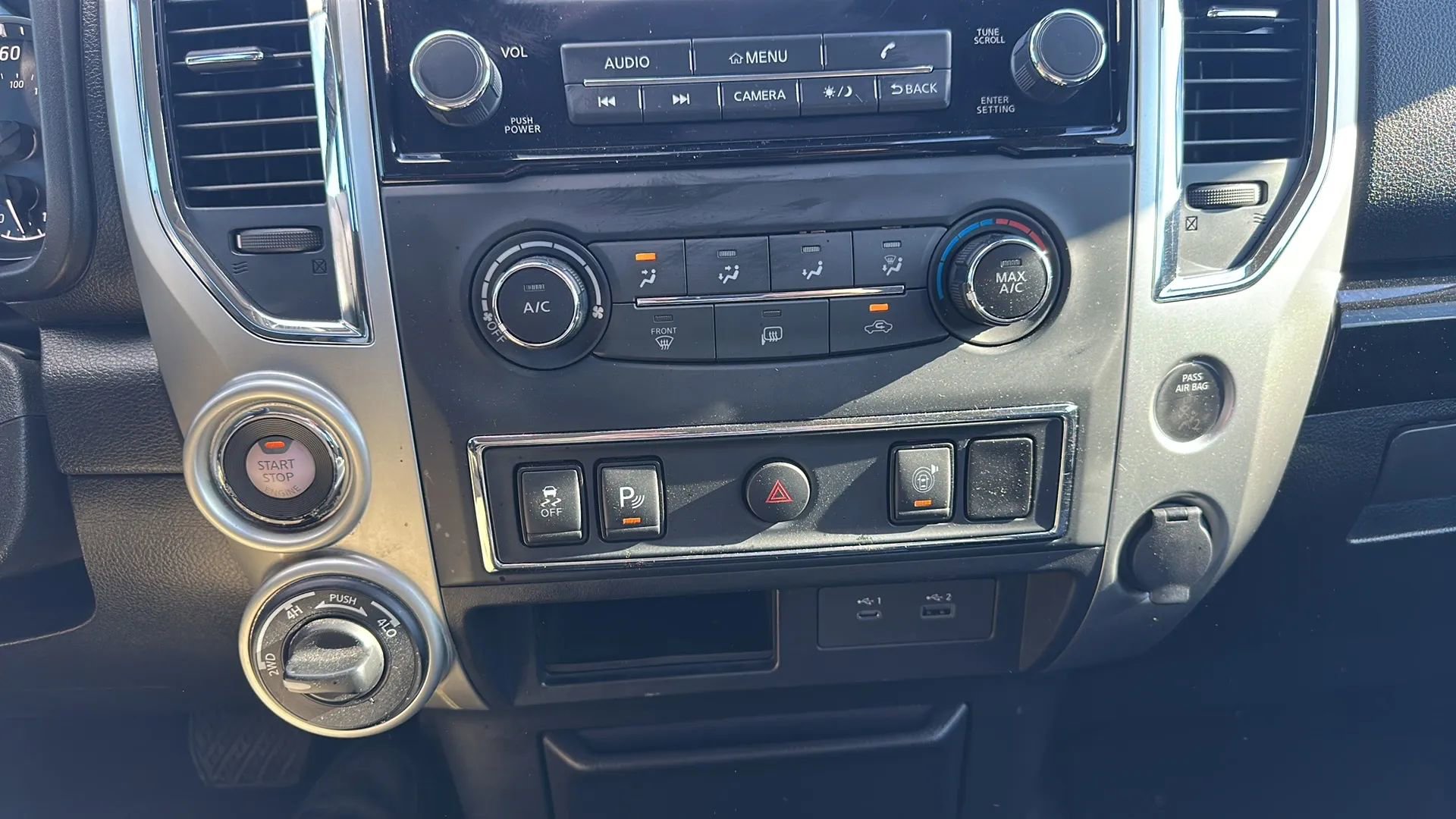 Used 2021 Nissan Titan SV w/ Off Road Protection Package image 20