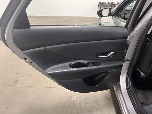 Used 2023 Hyundai Elantra SEL w/ Convenience Package image 19