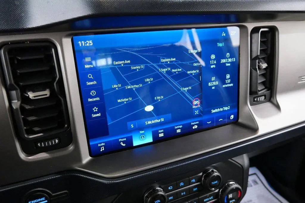 Used 2021 Ford Bronco First Edition AWD/4WD image 31