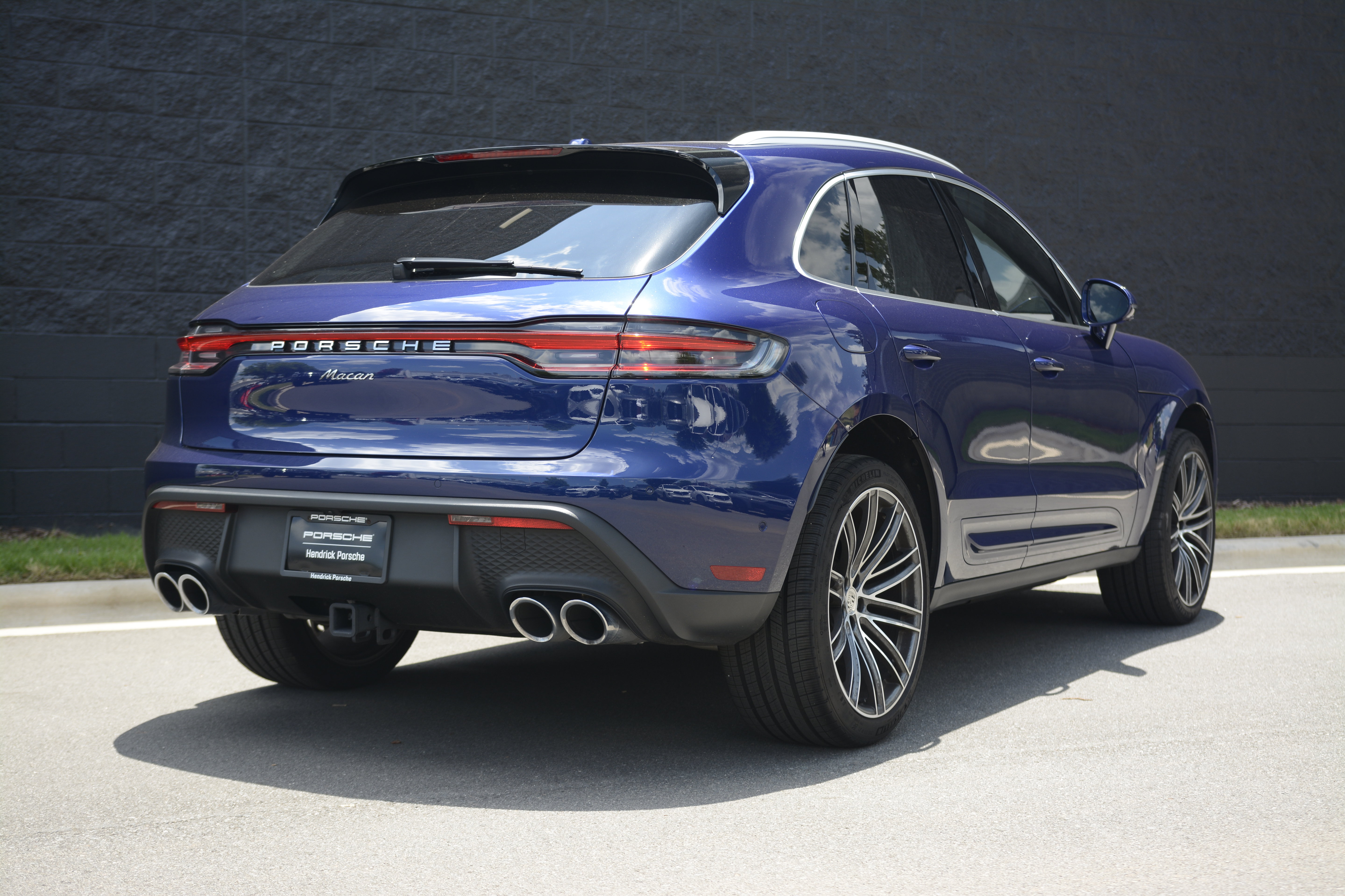 Certified 2026 Porsche Macan AWD/4WD image 60
