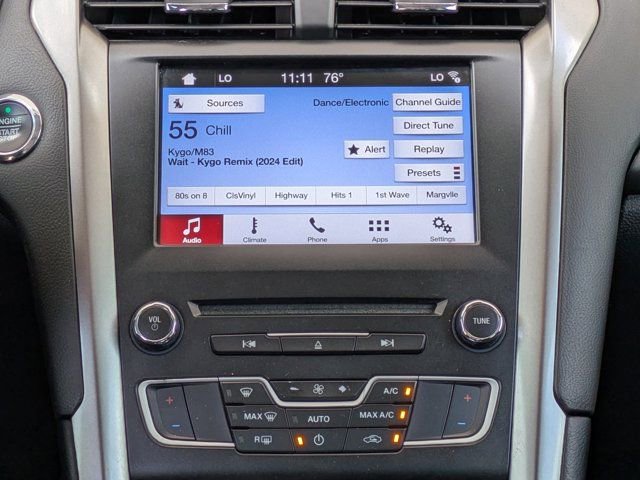 Used 2018 Ford Fusion SE w/ Fusion SE Technology Package image 15