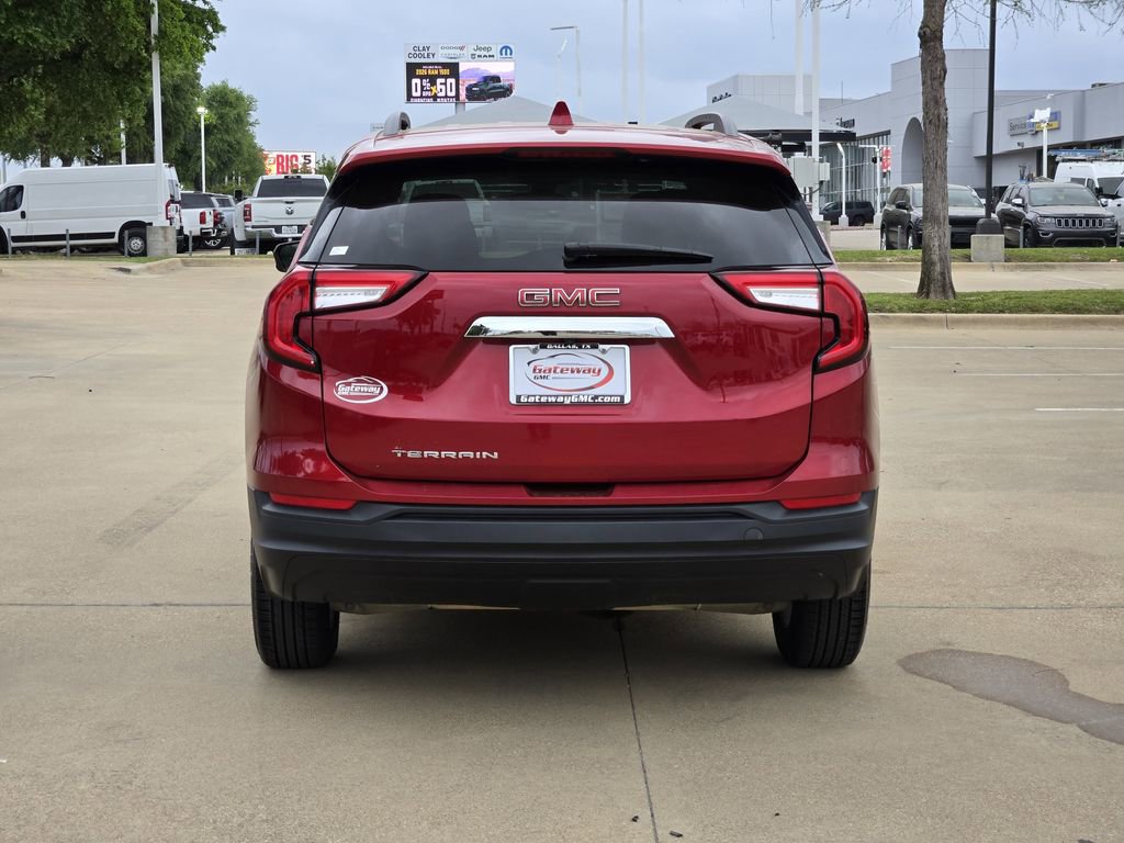 Used 2022 GMC Terrain SLE w/ Driver Convenience Package FWD image 6