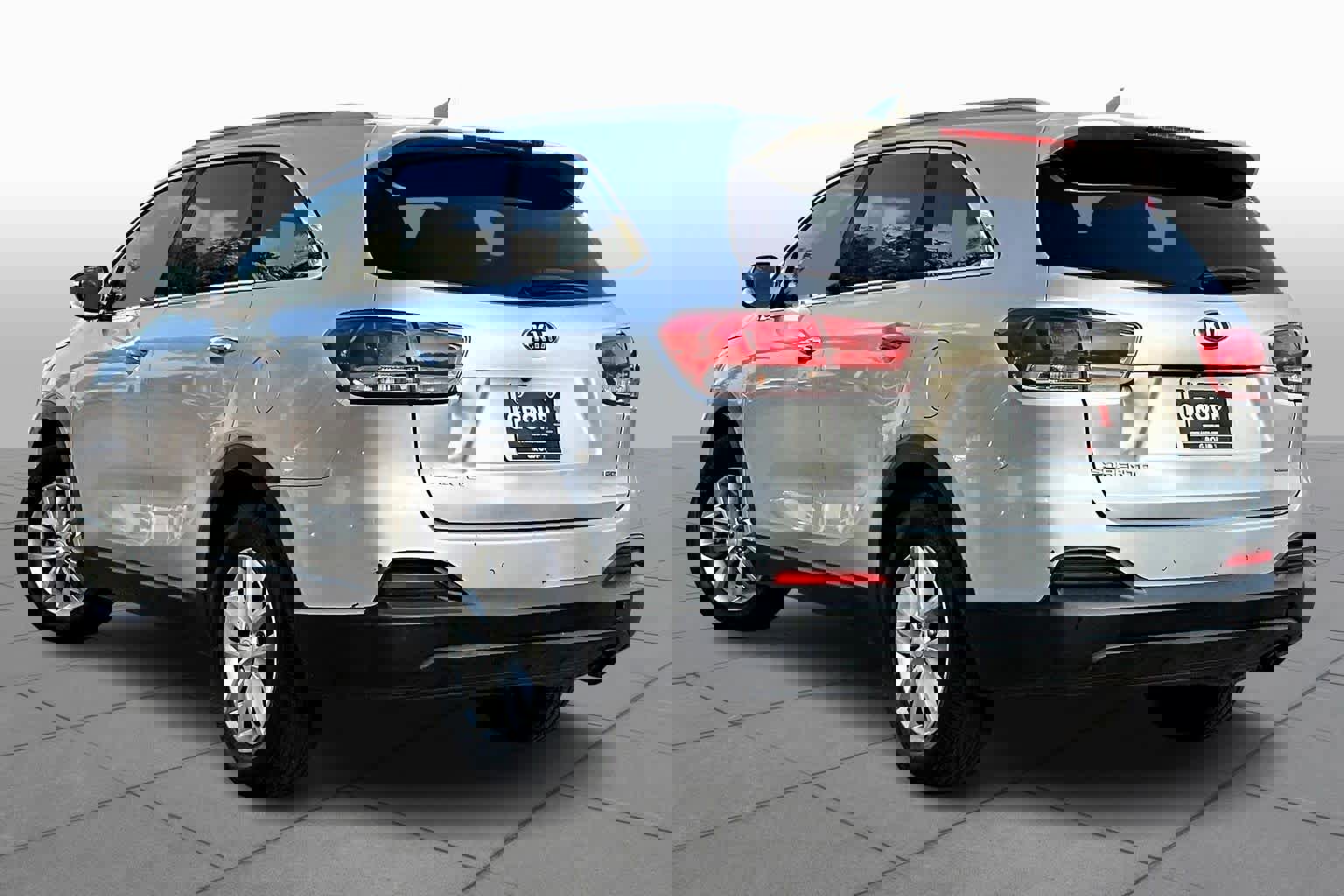 Used 2016 Kia Sorento LX w/ LX Convenience Package image 11