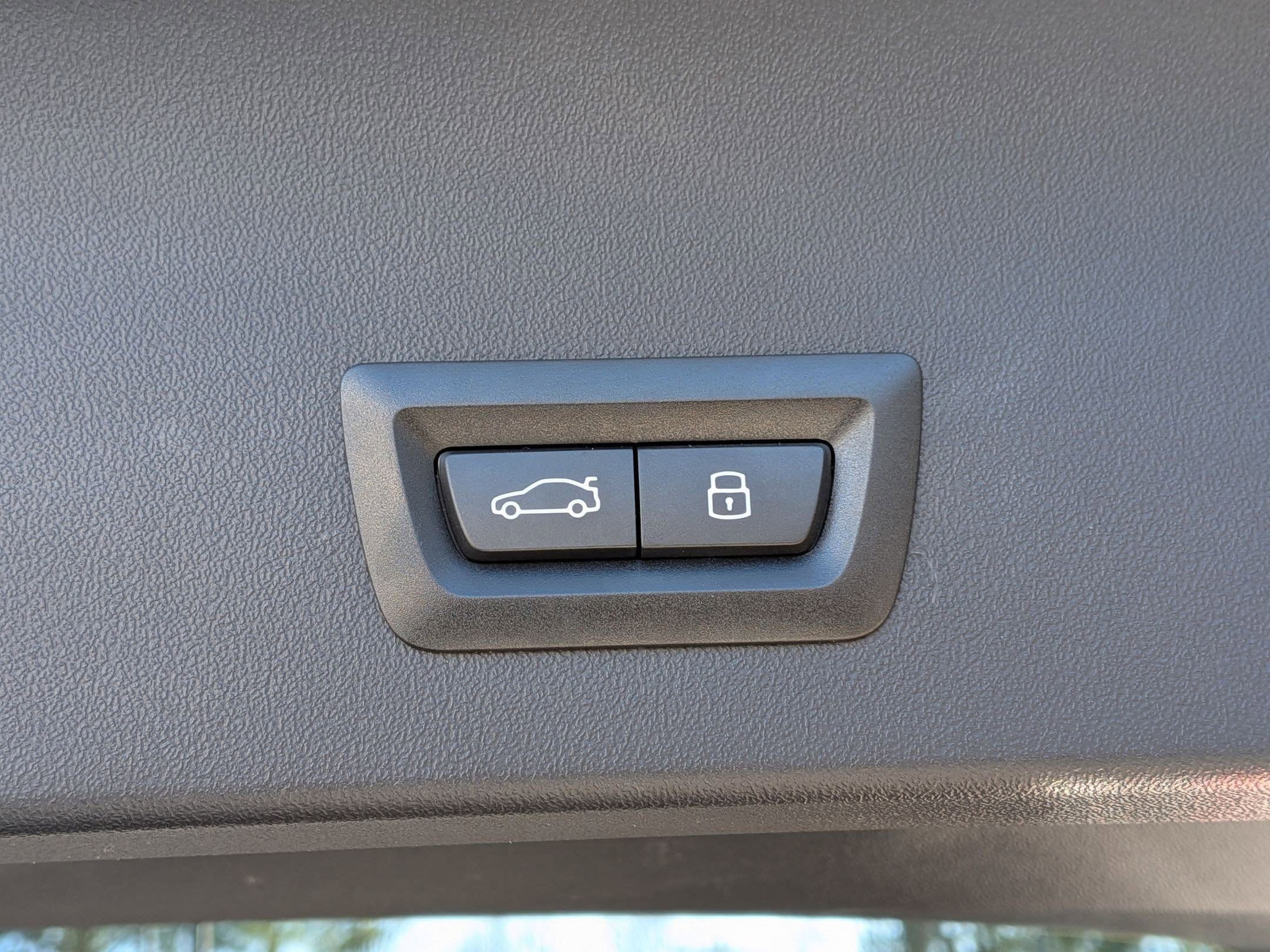 Used 2025 BMW X3 xDrive30i w/ Convenience Package image 32