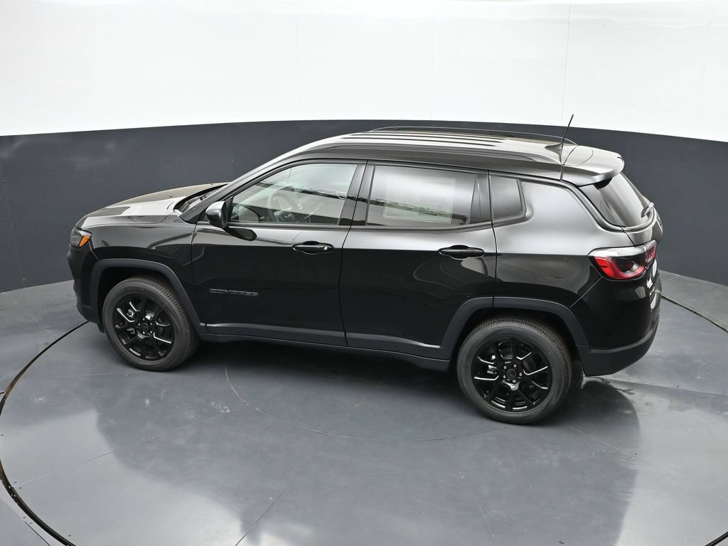 New 2026 Jeep Compass Latitude AWD/4WD image 39