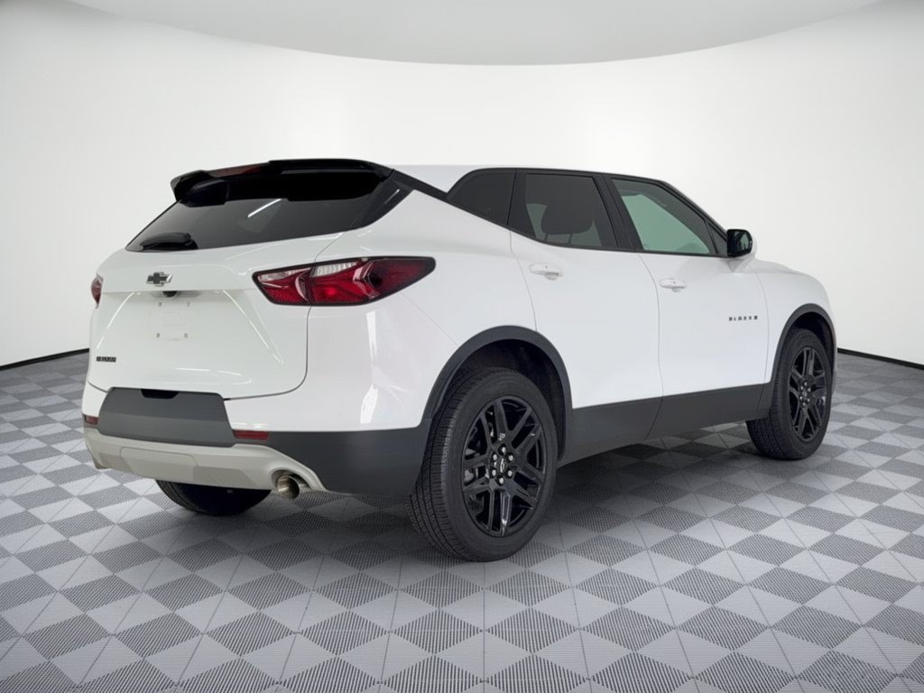 Used 2021 Chevrolet Blazer LT w/ LPO, Black Accent Package FWD image 9