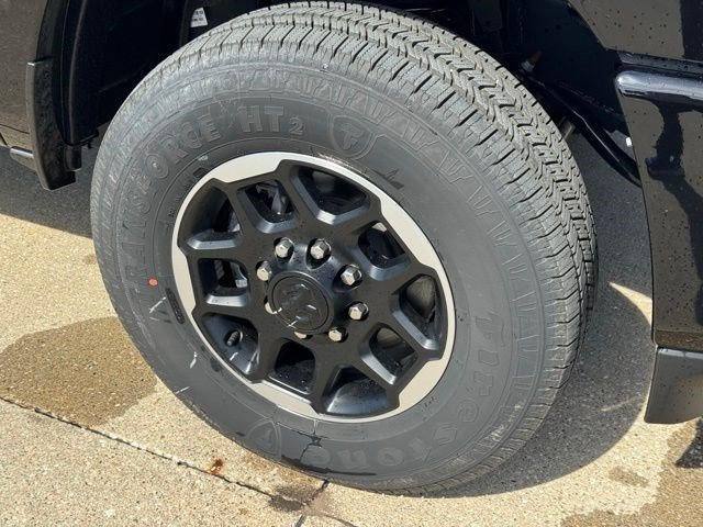 New 2026 RAM 2500 Laramie AWD/4WD image 43