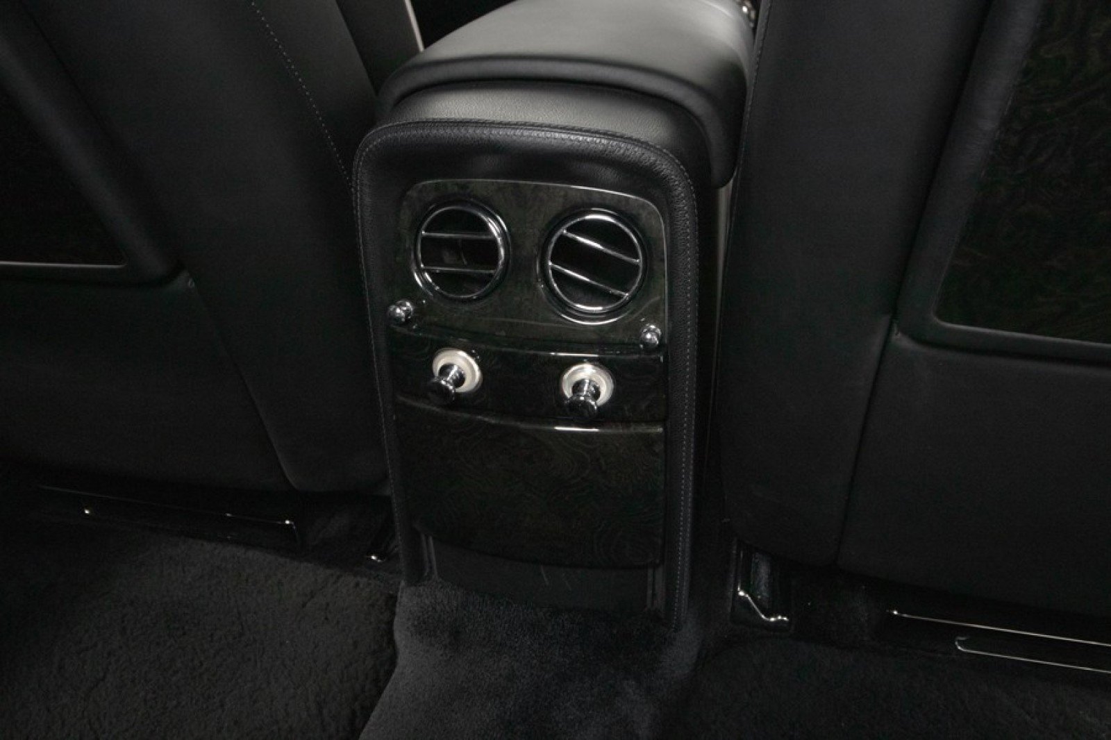 Used 2013 Rolls-Royce Phantom image 79