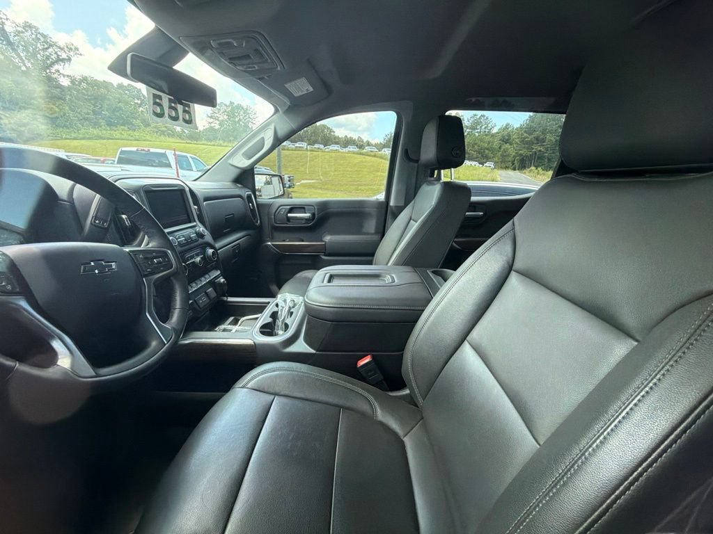 Used 2019 Chevrolet Silverado 1500 LT Trail Boss AWD/4WD image 3