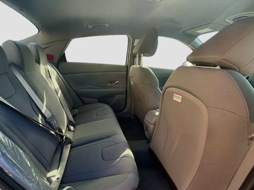 New 2026 Hyundai Elantra SE FWD image 33